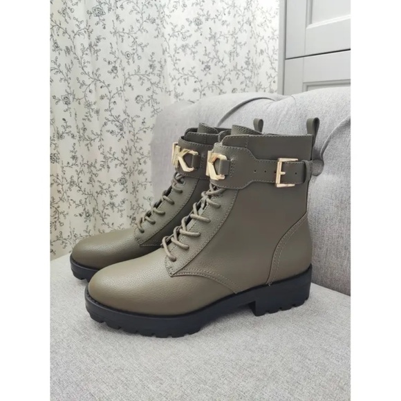 NWT - Michael Kors Reed Lace Up Bootie - Picture 2 of 4